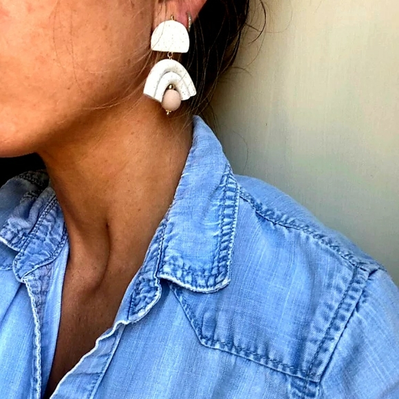 Minimalist Rainbow Earrings - Picture 2 of 4